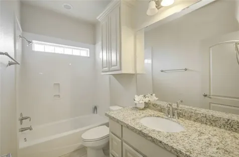 57 Red Maple Court Lake Jackson TX 77566