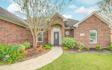 57 Red Maple Court Lake Jackson TX 77566