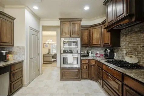 57 Red Maple Court Lake Jackson TX 77566