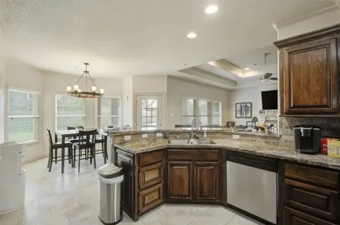 57 Red Maple Court Lake Jackson TX 77566