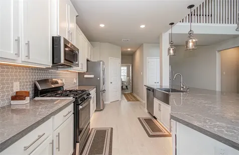 7406 Oakmont Avenue Mont Belvieu TX 77523
