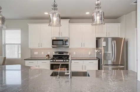 7406 Oakmont Avenue Mont Belvieu TX 77523
