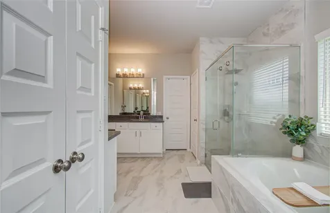7406 Oakmont Avenue Mont Belvieu TX 77523