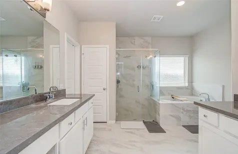 7406 Oakmont Avenue Mont Belvieu TX 77523