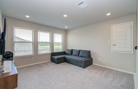 7406 Oakmont Avenue Mont Belvieu TX 77523