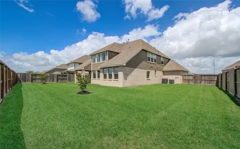 7406 Oakmont Avenue Mont Belvieu TX 77523
