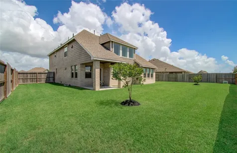 7406 Oakmont Avenue Mont Belvieu TX 77523