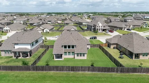 7406 Oakmont Avenue Mont Belvieu TX 77523