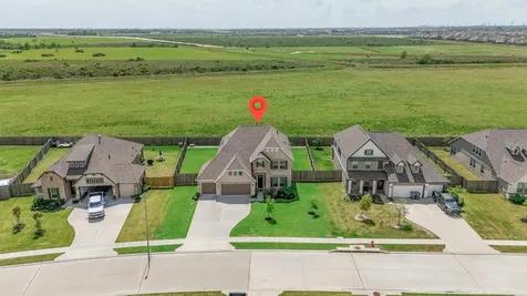 7406 Oakmont Avenue Mont Belvieu TX 77523