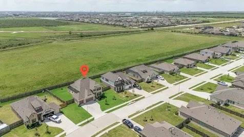 7406 Oakmont Avenue Mont Belvieu TX 77523