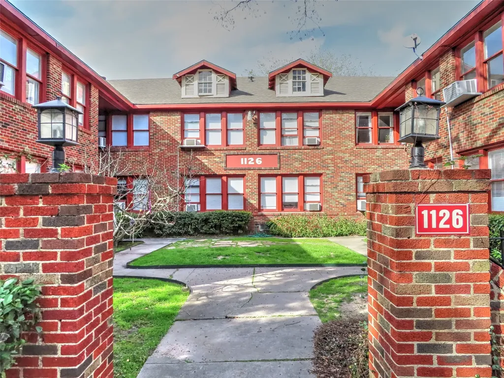 1126 Berthea Street 11 Houston TX 77006