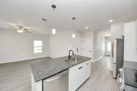 7711 Longmire Road 102 Conroe TX 77304