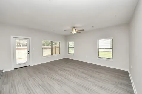 7711 Longmire Road 102 Conroe TX 77304