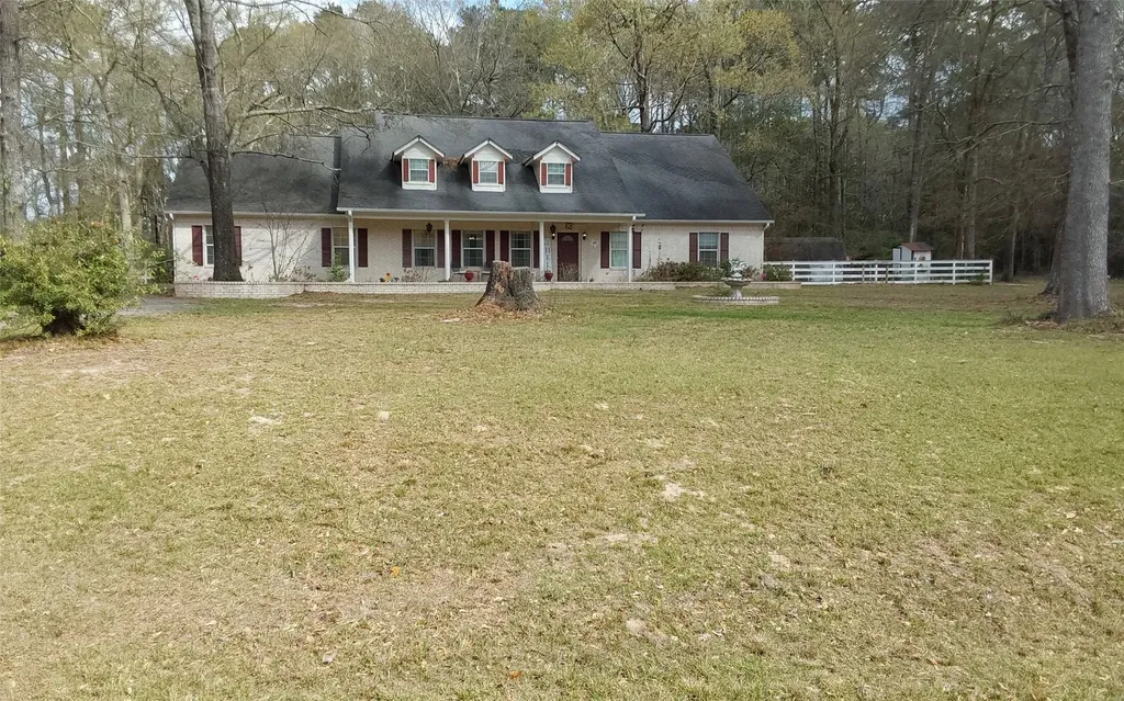 400 Central Drive Coldspring TX 77331