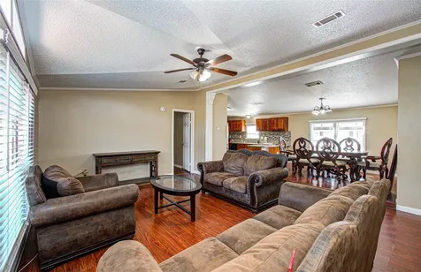 21526 Juliann Alyes Porter TX 77365