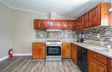 21526 Juliann Alyes Porter TX 77365