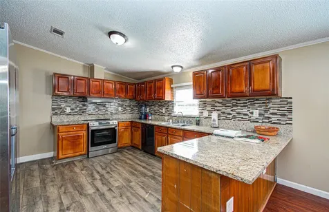 21526 Juliann Alyes Porter TX 77365