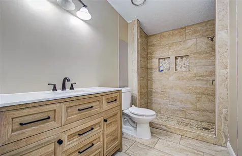 21526 Juliann Alyes Porter TX 77365