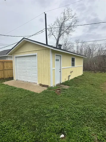 501 Cindyrella Drive Highlands TX 77562