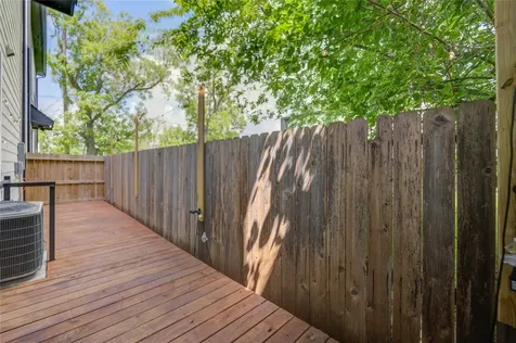 2534 Terry Street Houston TX 77009