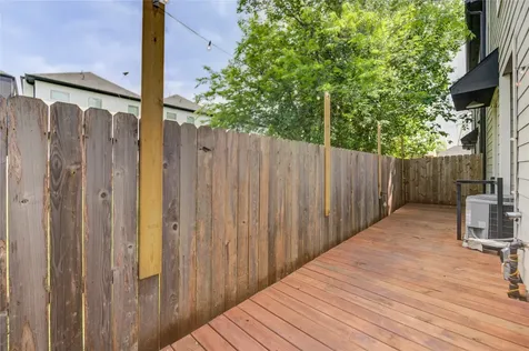 2534 Terry Street Houston TX 77009