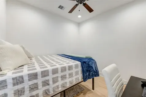 2534 Terry Street Houston TX 77009