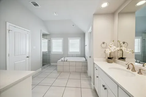 5213 Rose Street Houston TX 77007