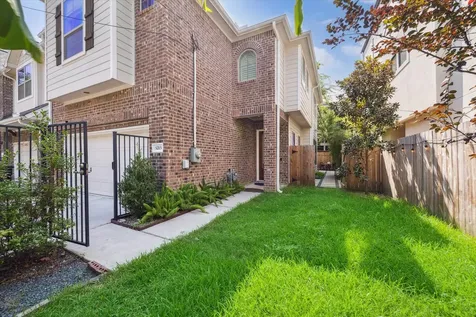 5213 Rose Street Houston TX 77007