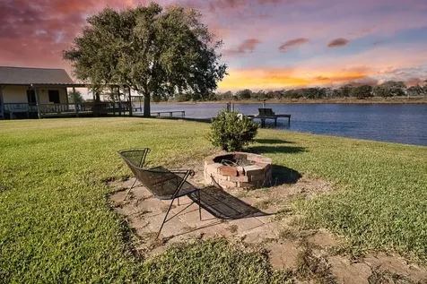 5582 County Road 469 Brazoria TX 77422