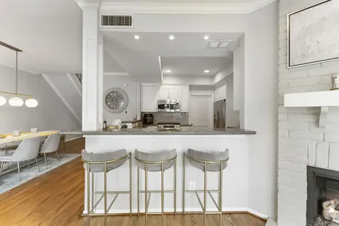 1260 Fountain View Drive 171 Houston TX 77057