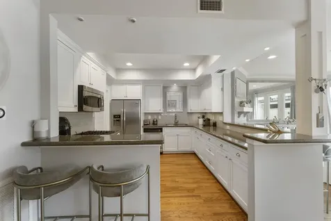 1260 Fountain View Drive 171 Houston TX 77057