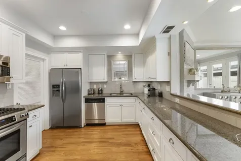 1260 Fountain View Drive 171 Houston TX 77057