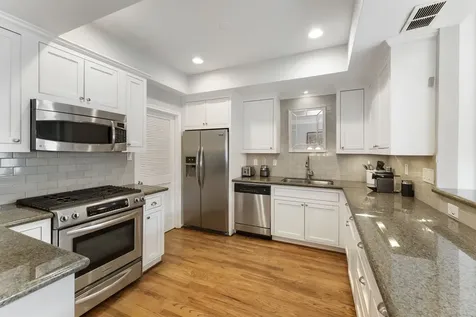 1260 Fountain View Drive 171 Houston TX 77057