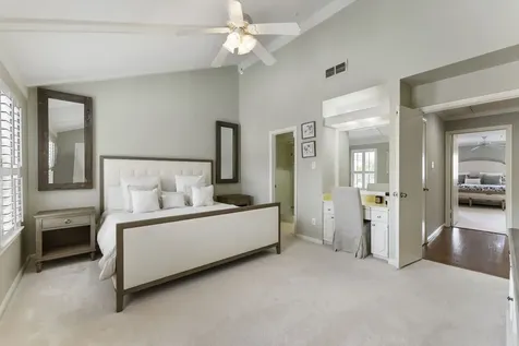 1260 Fountain View Drive 171 Houston TX 77057