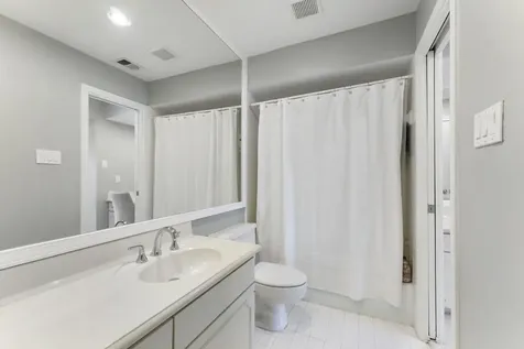 1260 Fountain View Drive 171 Houston TX 77057