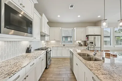 4734 Franklin Way Iowa Colony TX 77583