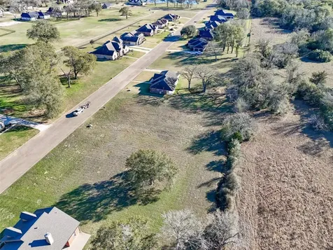 135 Lawrence Marshall Drive Hempstead TX 77445