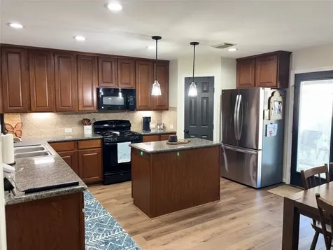 1713 Foxglove Drive La Porte TX 77571