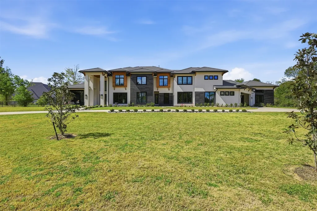 7605 Trinity Pines Drive Montgomery TX 77316