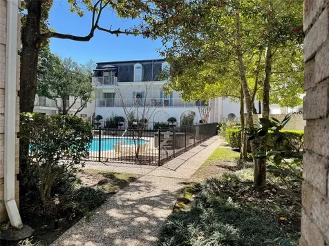 2601 Bellefontaine Street A101 Houston TX 77025