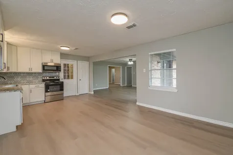 2834 Pansy Street Pasadena TX 77503