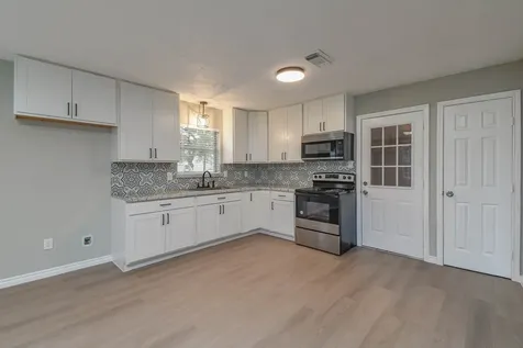 2834 Pansy Street Pasadena TX 77503