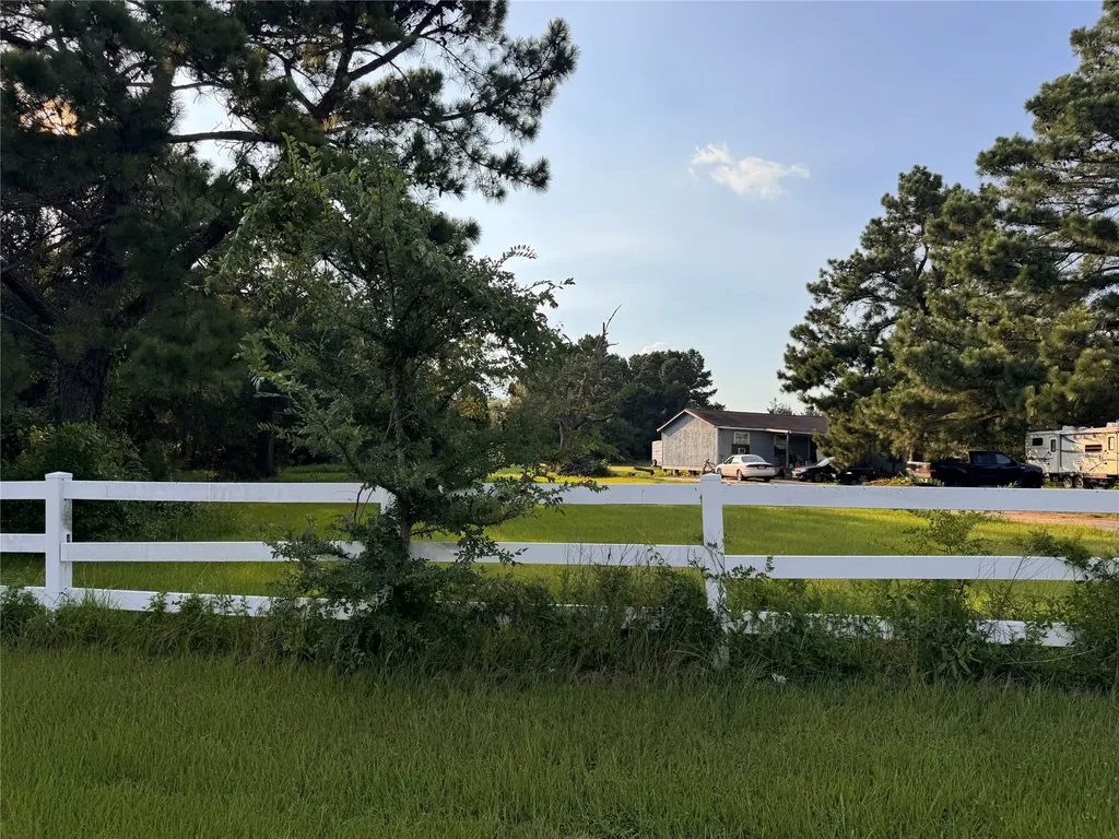 21269 Bracewell Road Bedias TX 77831