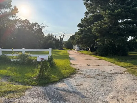 21269 Bracewell Road Bedias TX 77831
