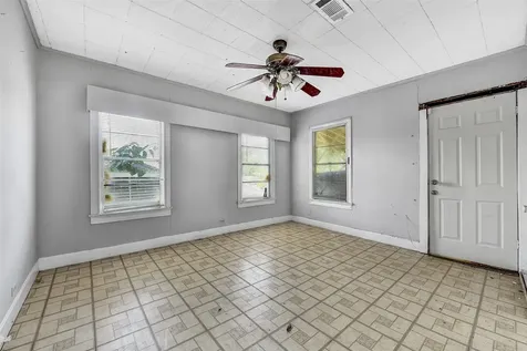 2104 New Jersey Street Baytown TX 77520