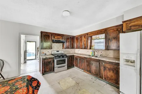 2104 New Jersey Street Baytown TX 77520