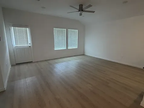 523 Robin Street Angleton TX 77515
