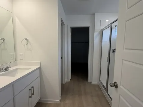 523 Robin Street Angleton TX 77515