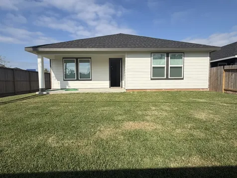 523 Robin Street Angleton TX 77515