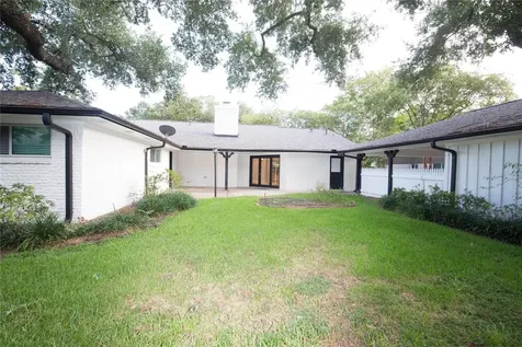 5226 Loch Lomond Drive Houston TX 77096